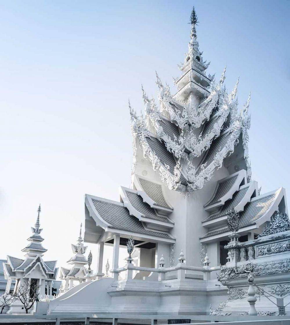 Wat Rong Khun (instagram.com/gadventures)