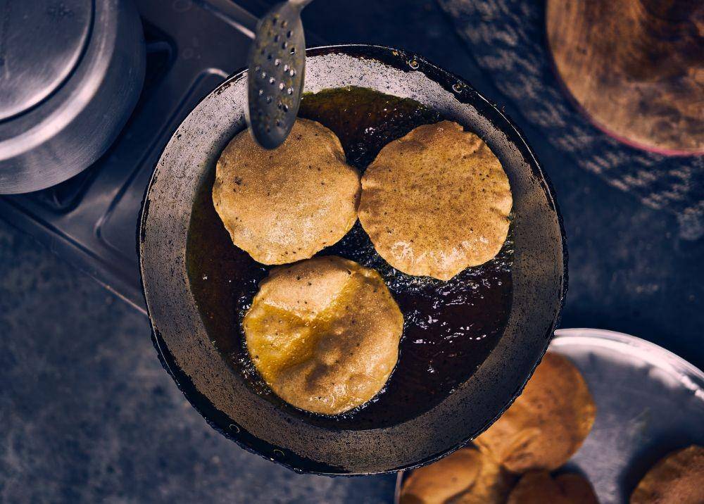 ilustrasi menggoreng dan gorengan (unsplash.com/Ashwini Chaudhary)