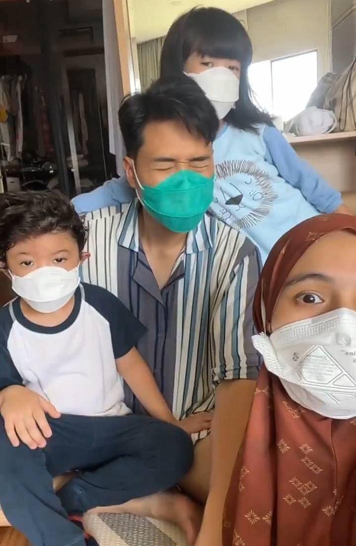 keluarga Nycta Gina (instagram.com/missnyctagina)