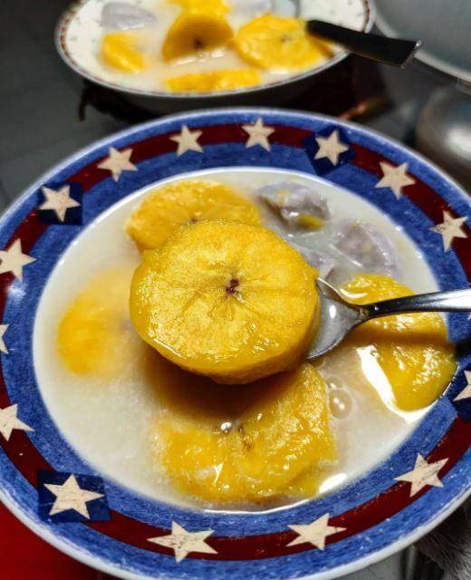 kolak pisang (instagram.com/verajj)