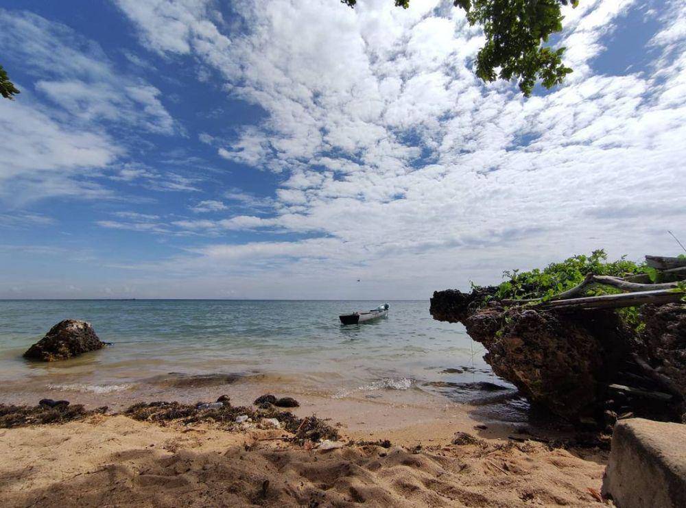 potret Pantai Toronipa (instagram.com/sar_tiny)
