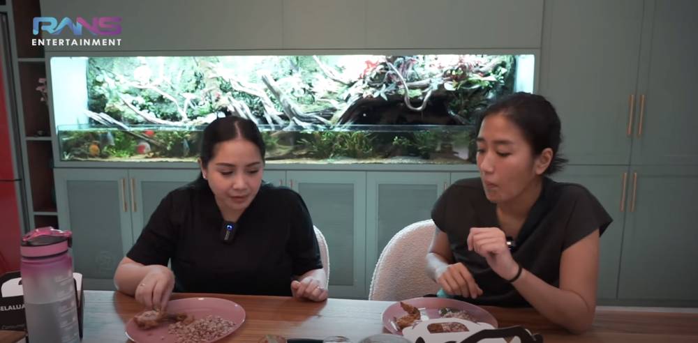 Nagita Slavina dan Chef Renata (YouTube.com/Rans Entertainment)