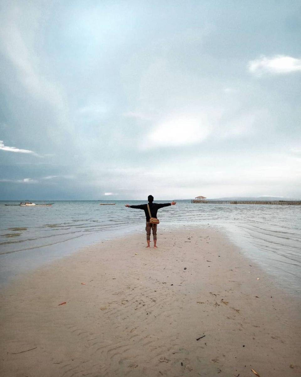 potret Pantai Toronipa (instagram.com/tito_artlander)