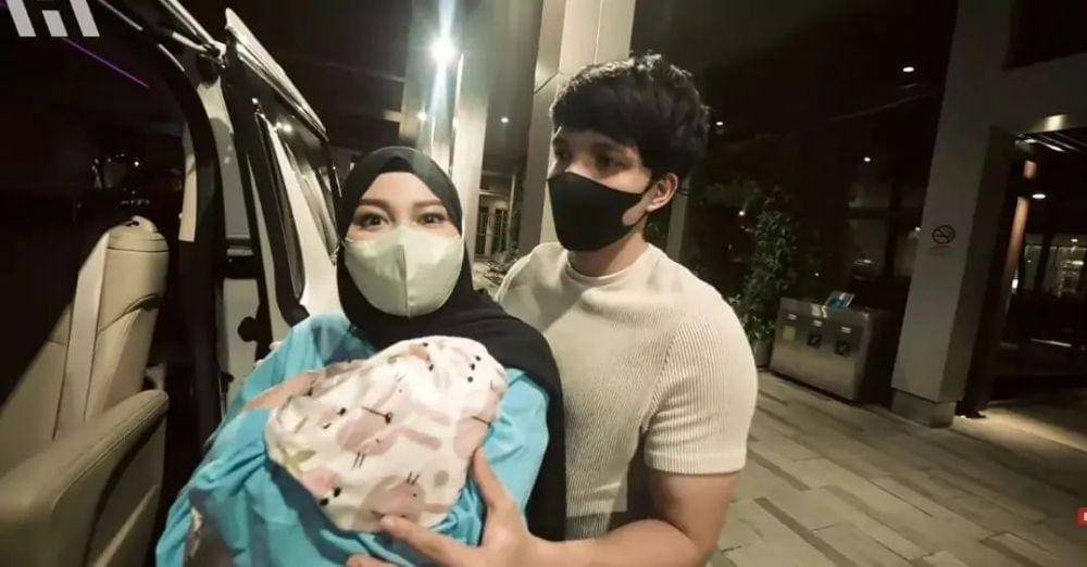 potret keluarga Atta Halilintar (instagram.com/ina.attaaurel)