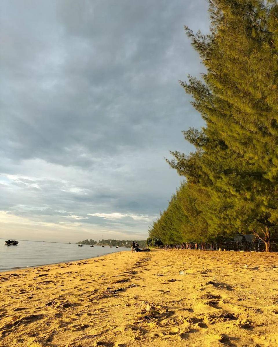 potret Pantai Toronipa (instagram.com/yoviieeeee)