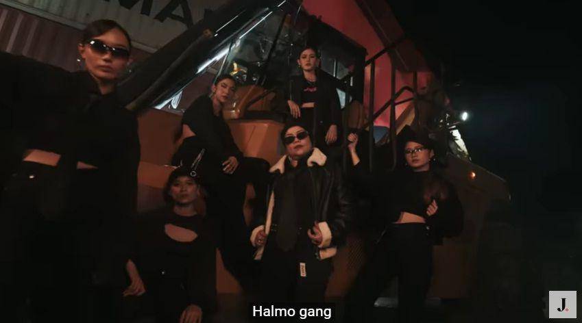 potret Oma Gala saat jadi model video klip (youtube.com/Jiniso Entertainment)