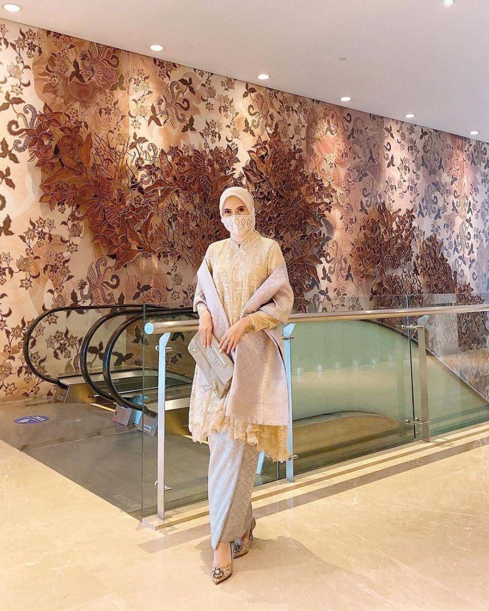 Hijab kebaya. (instagram.com/vita.nurvitasari)