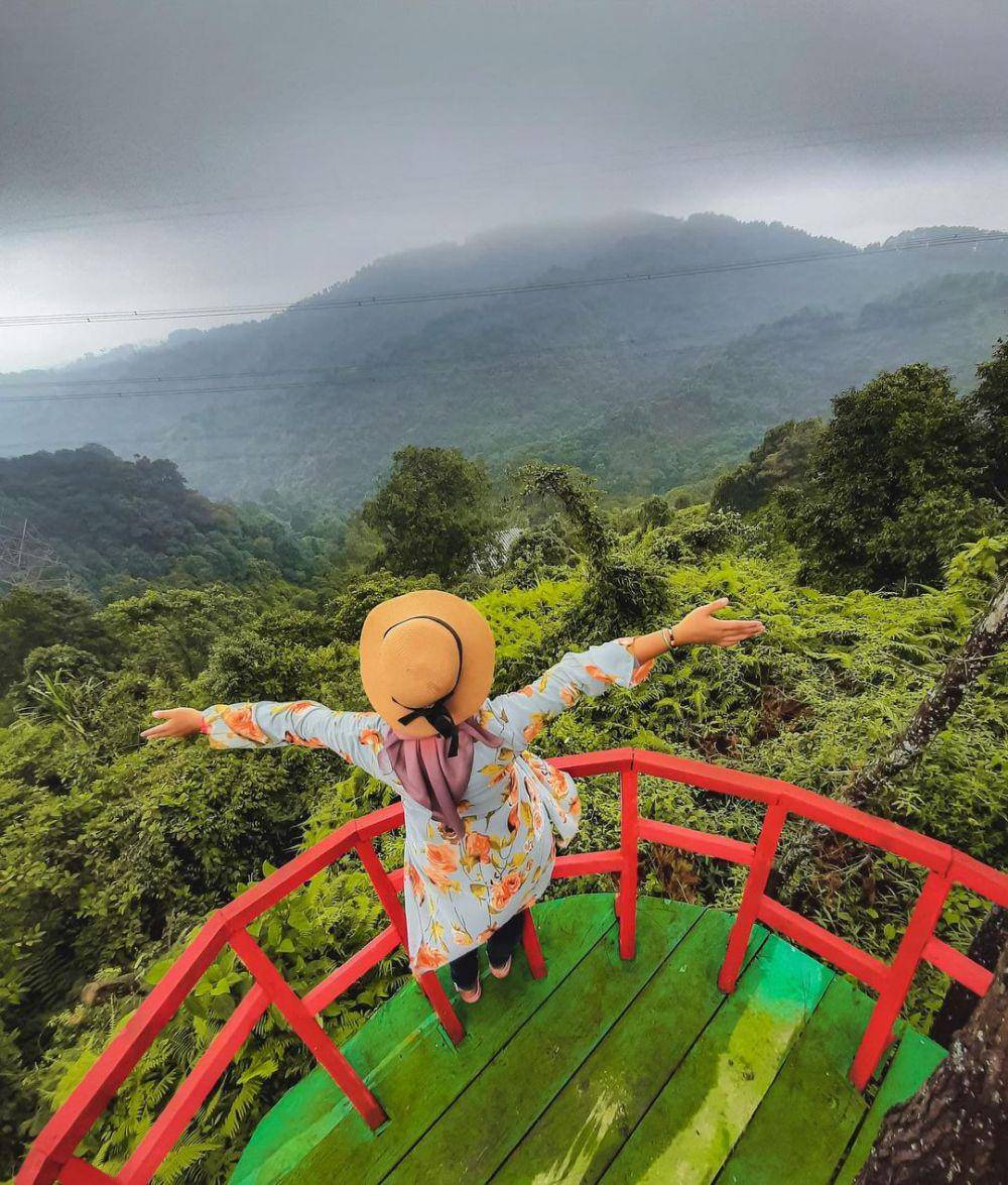 Bukit Cianten (instagram.com/aycahya)