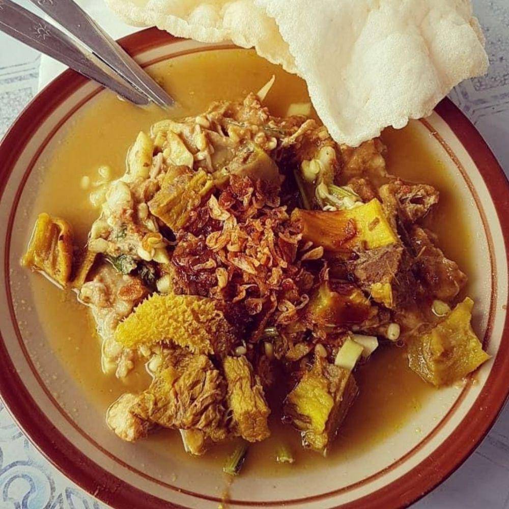 rujak soto (instagram.com/deliciousbanyuwangi)