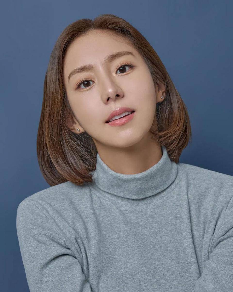 Uee (instagram.com/kim_uieing49)
