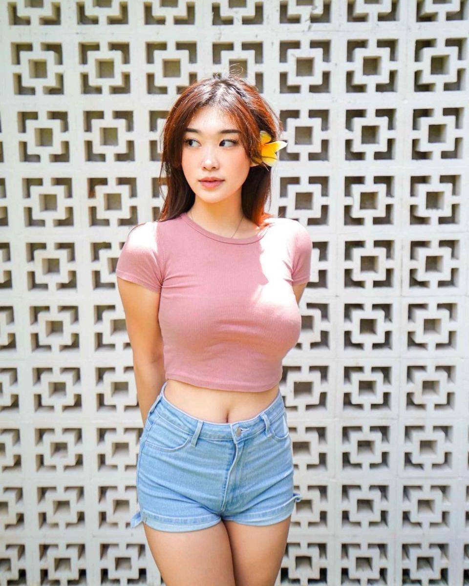 Livy Renata (Instagram.com/livyrenata/)