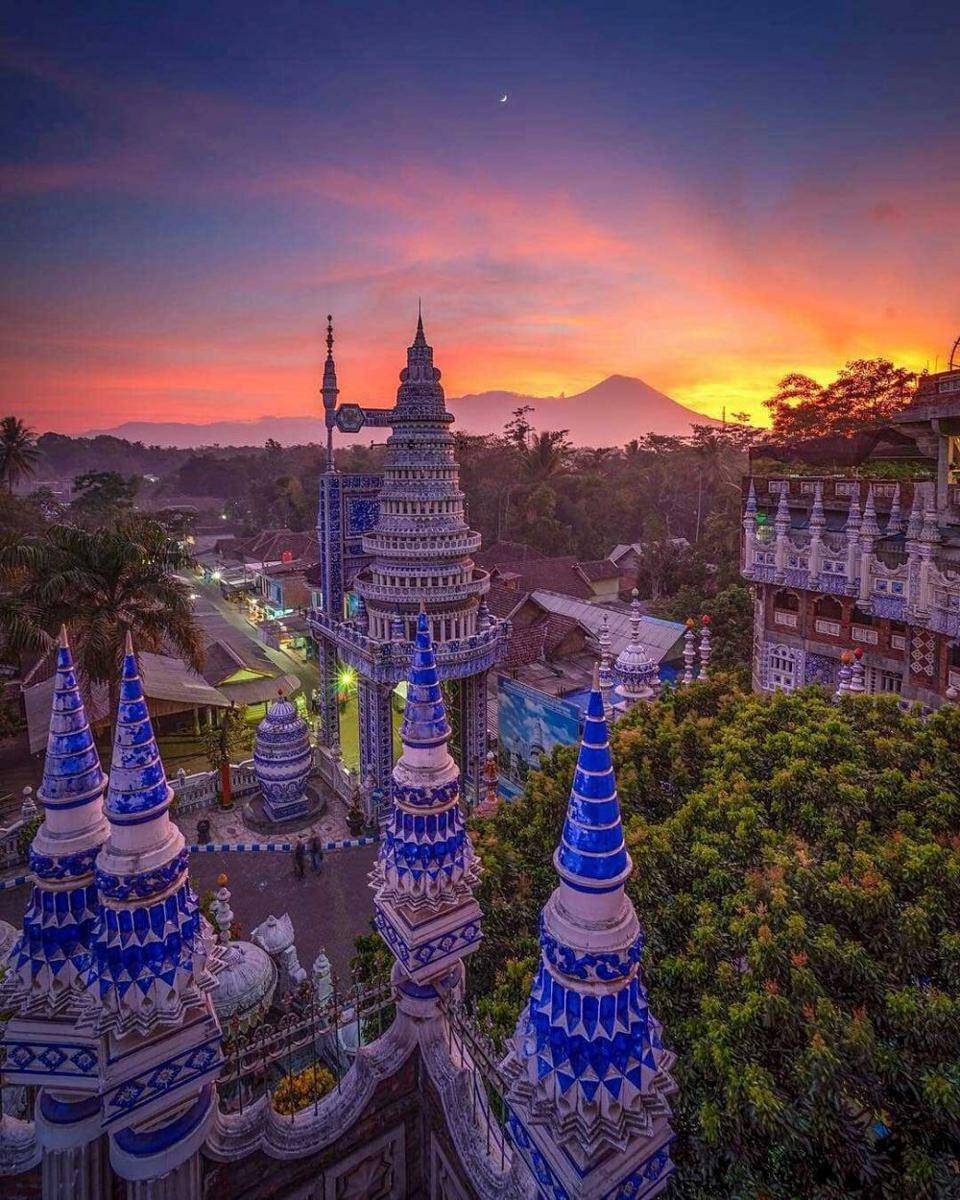 Masjid Tiban Malang (instagram.com/adi_mrizal)