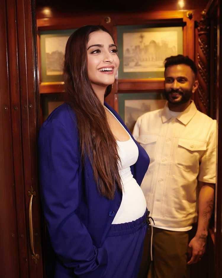 Sonam Kapoor dan suami (instagram.com/sonamkapoor)