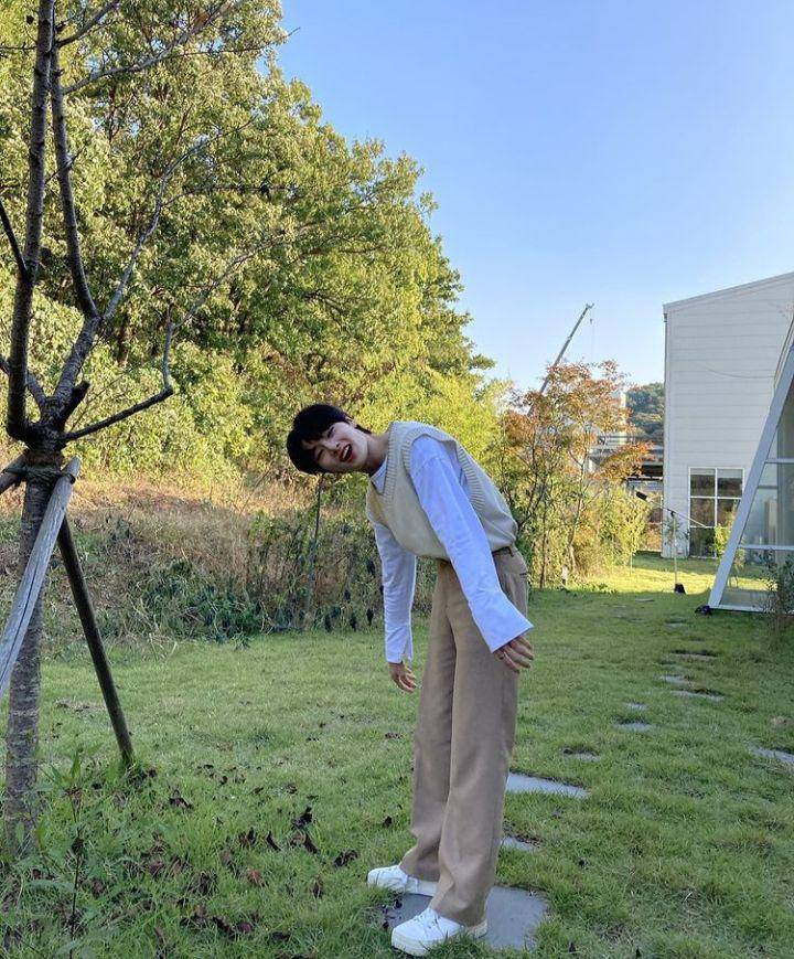 Referensi mix and match outerwear ala I.N Stray Kids (instagram.com/realstraykids)