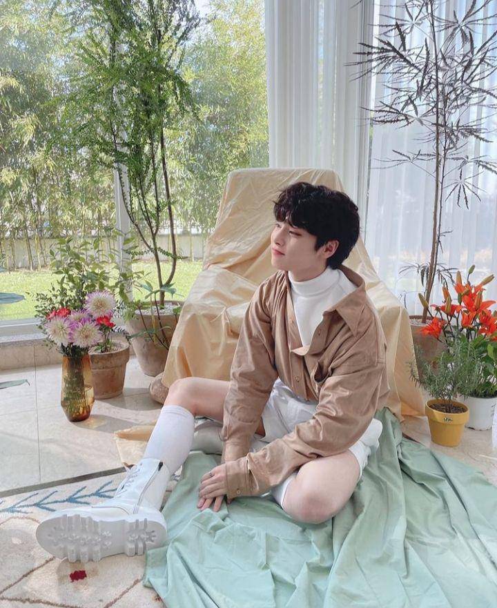 Referensi mix and match outerwear ala I.N Stray Kids (instagram.com/realstraykids)