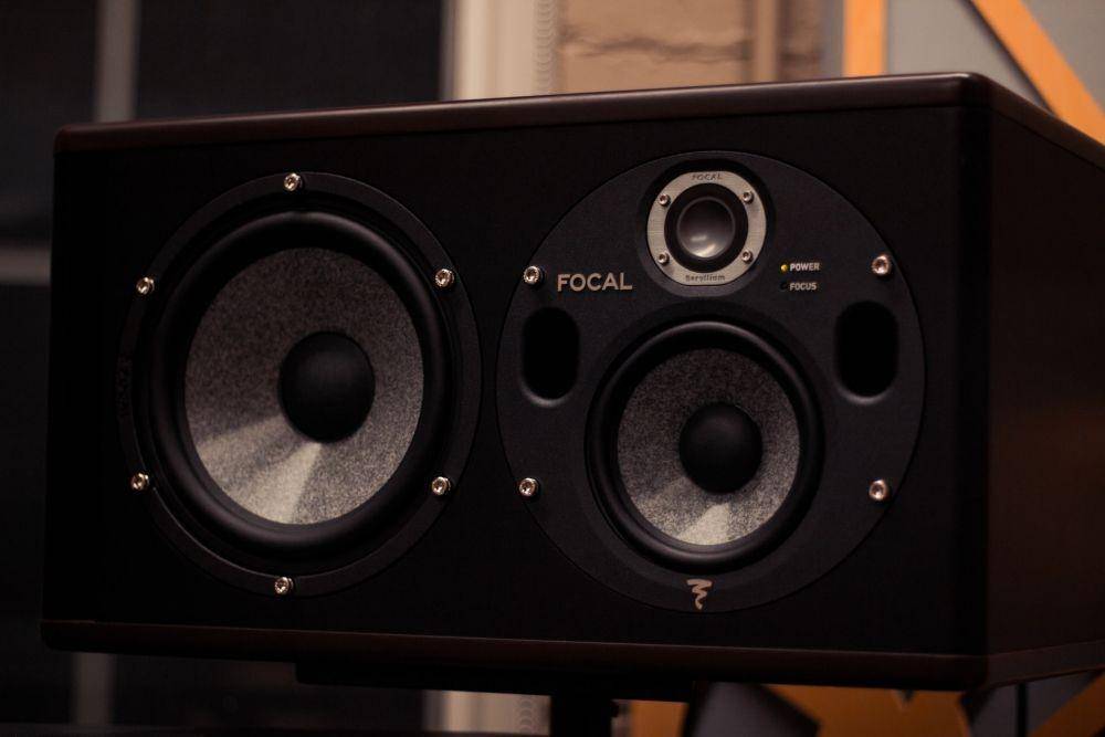Ilustrasi Subwoofer (unsplash.com/Yassine Khalfalli)