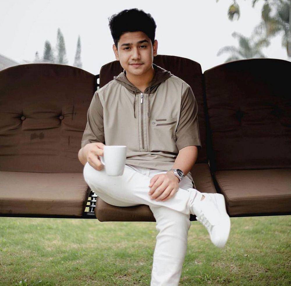 Gaya busana Syakir Daulay (instagram.com/syakirdaulay)