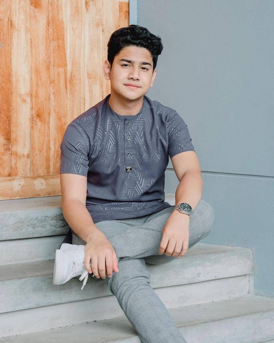Gaya busana Syakir Daulay (instagram.com/syakirdaulay)