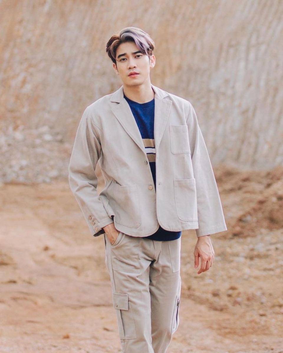 padu padan outer ala Euro Yotsawat (instagram.com/euroyotsawat)