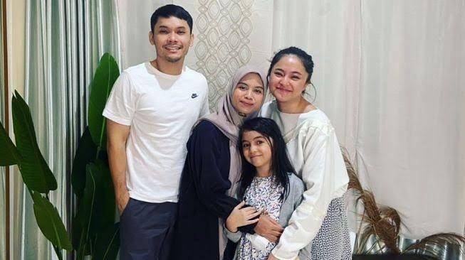 engan mantan (Instagram.com/marshanda99)