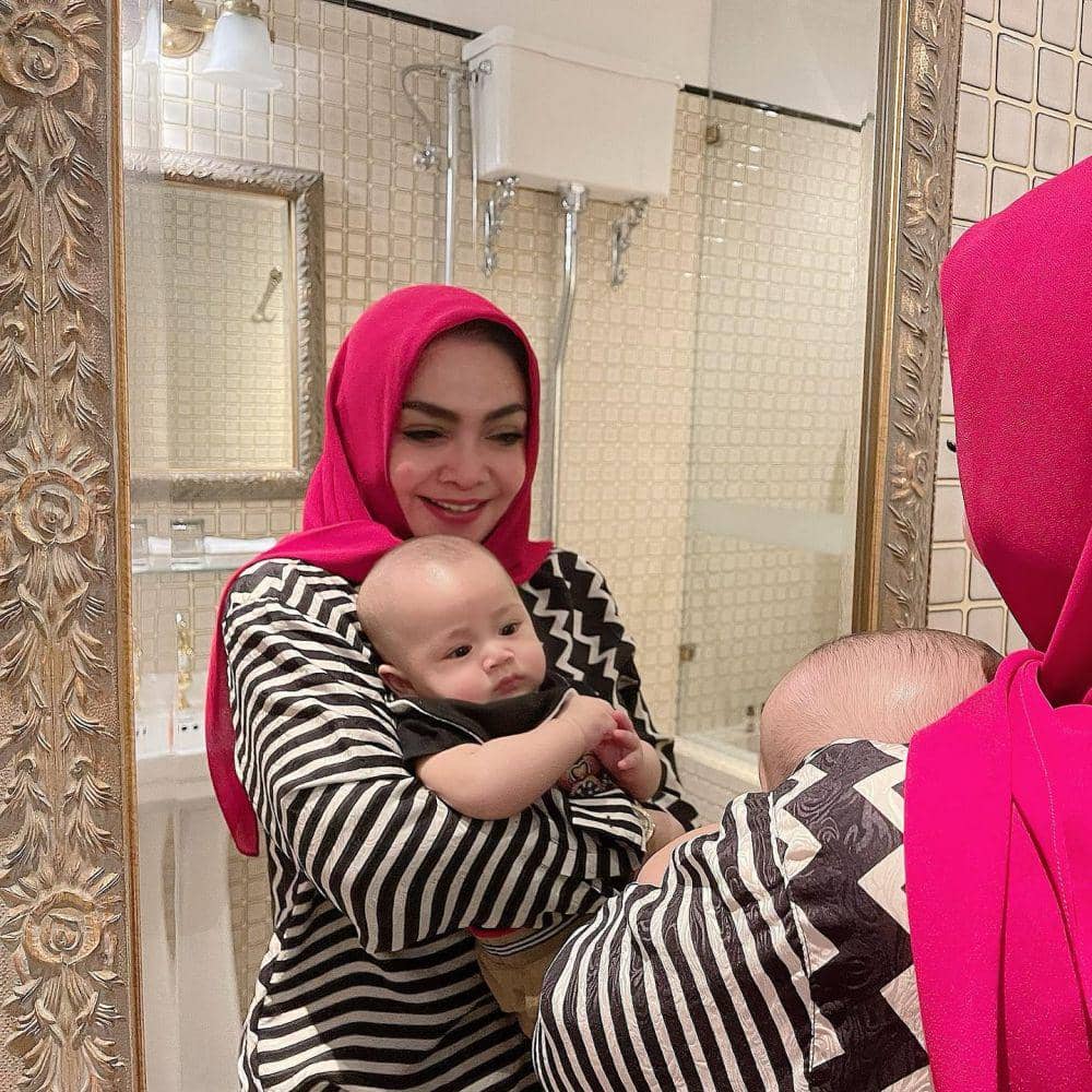 unggahan Rieta Amilia di media sosial pribadinya (instagram.com/rieta_amilia)