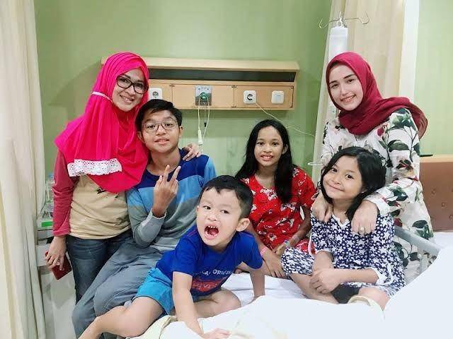 engan mantan (Instagram.com/adeliapasha)