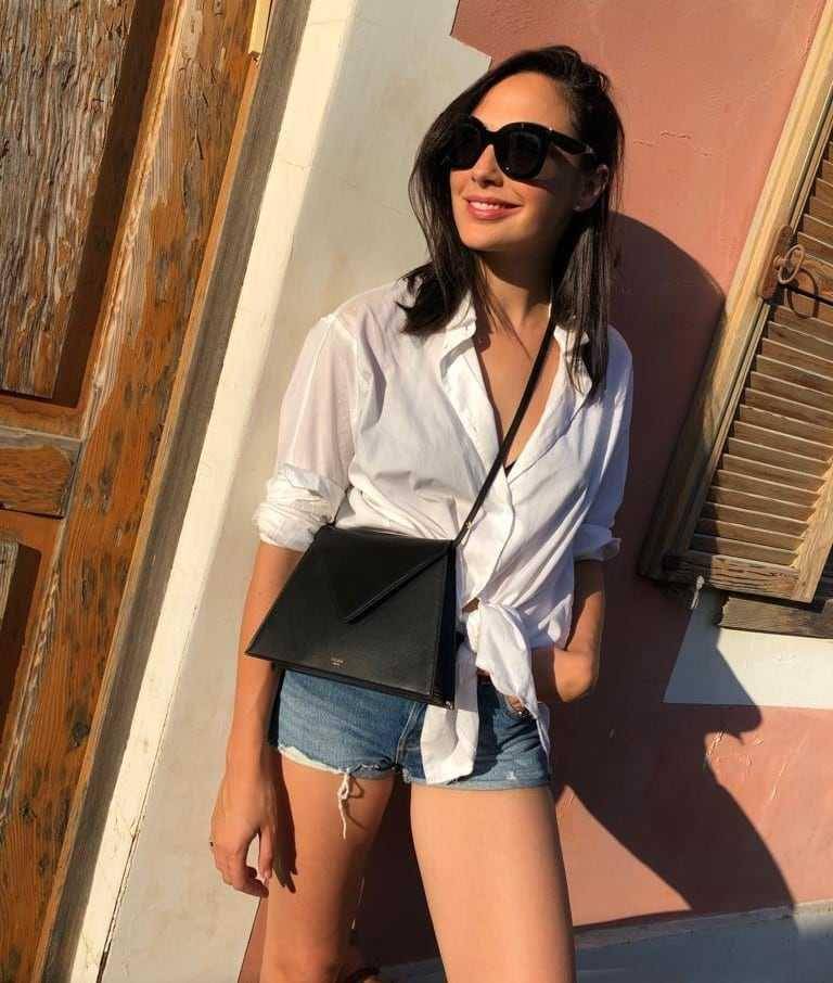 outfit kasual ala Gal Gadot (instagram.com/gal_gadot)
