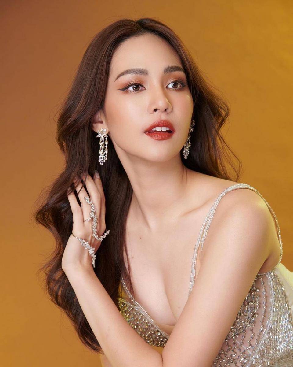 Bint Sireethorn (instagram.com/bintsireethorn)