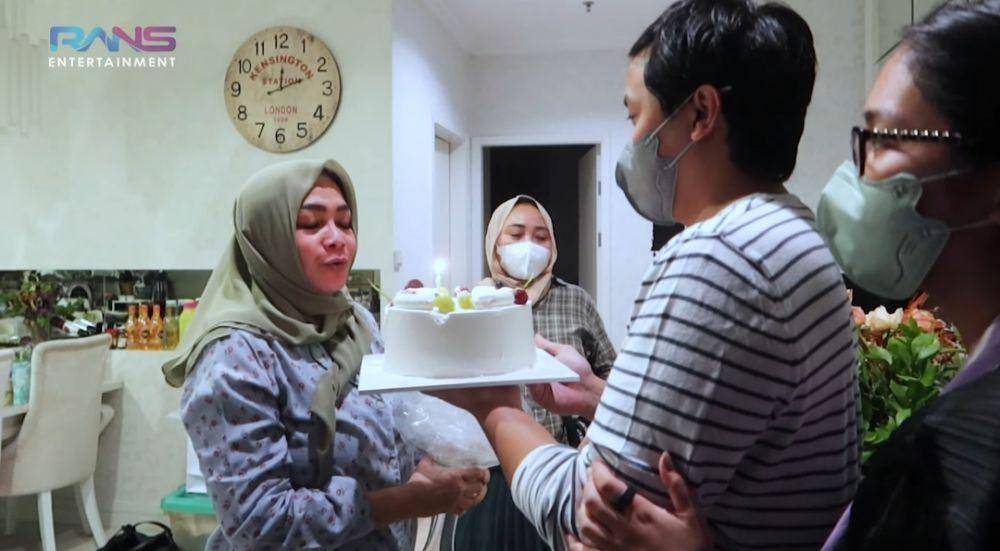 potret ultah Rieta Amilia (youtube.com/Rans Entertainment)