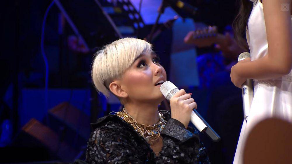 agnez mo yang menasehati anak didiknya (youtubbe.com/ The Voice Kids Indonesia)