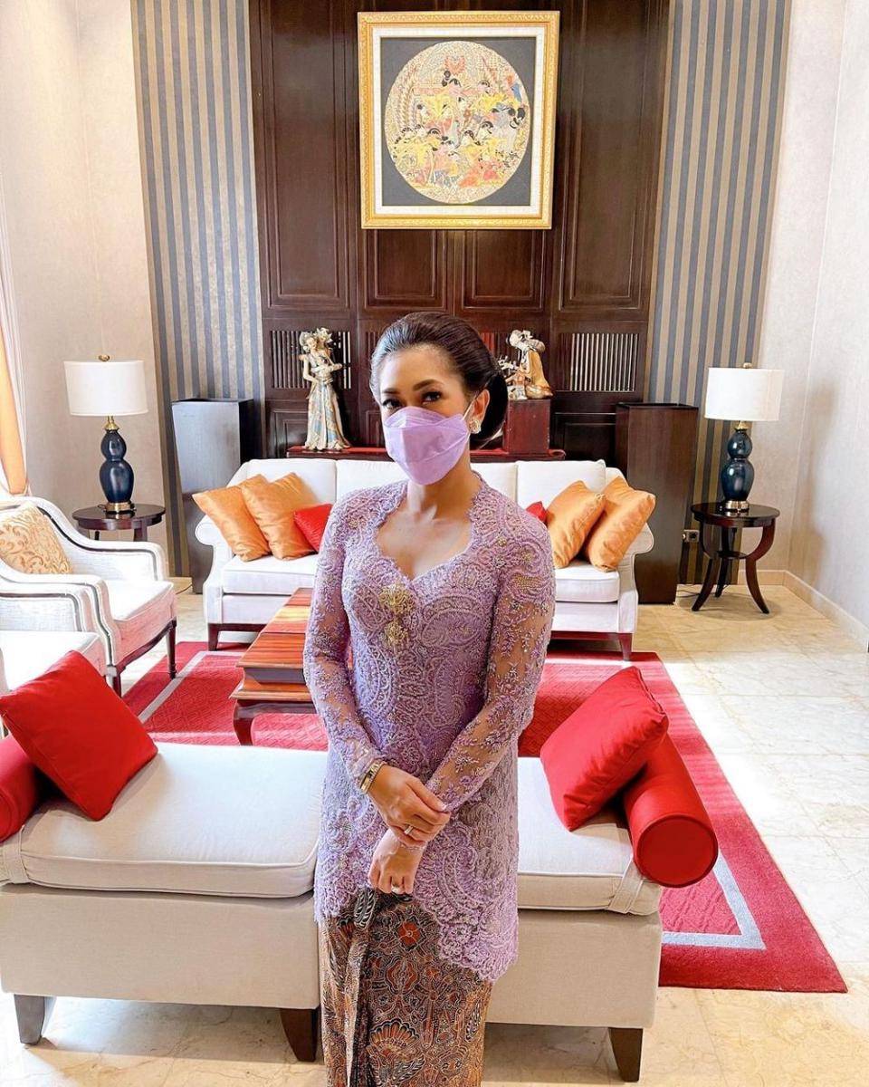 Aliya Rajasa (instagram.com/ruby_26)
