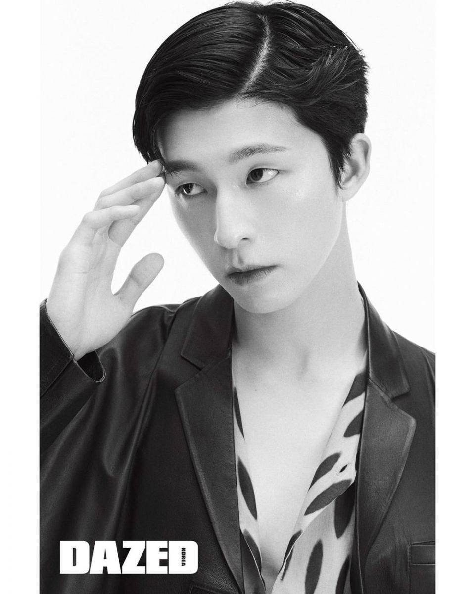 Hong Kyung ( instagram.com/bluecages/ )