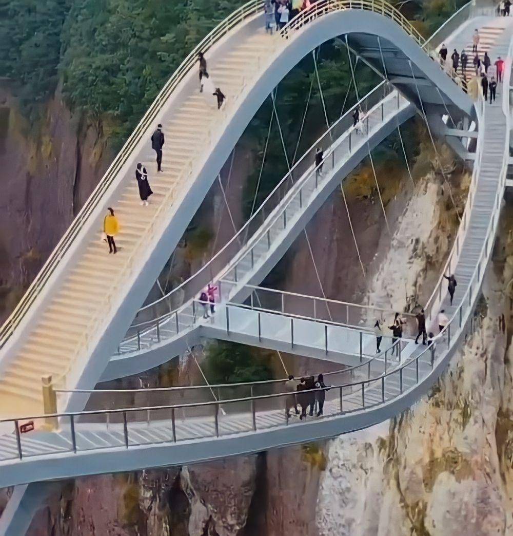 potret Ruyi Bridge (instagram.com/tinacea_)