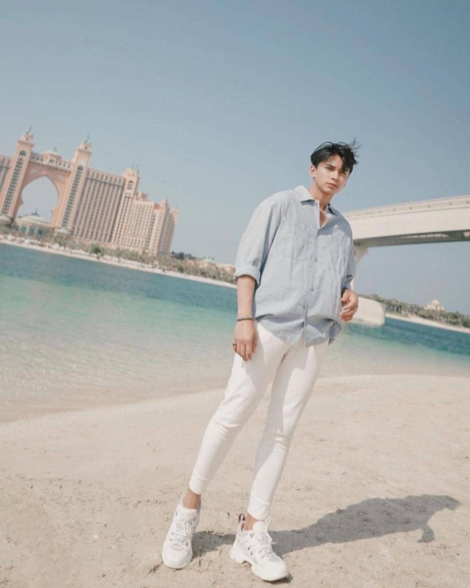 inspirasi outfit Ekhsan (instagram.com/ekhsannn_)