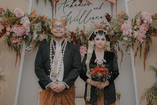 potret Wizzy dan suami (instagram.com/wizzyofficial_)