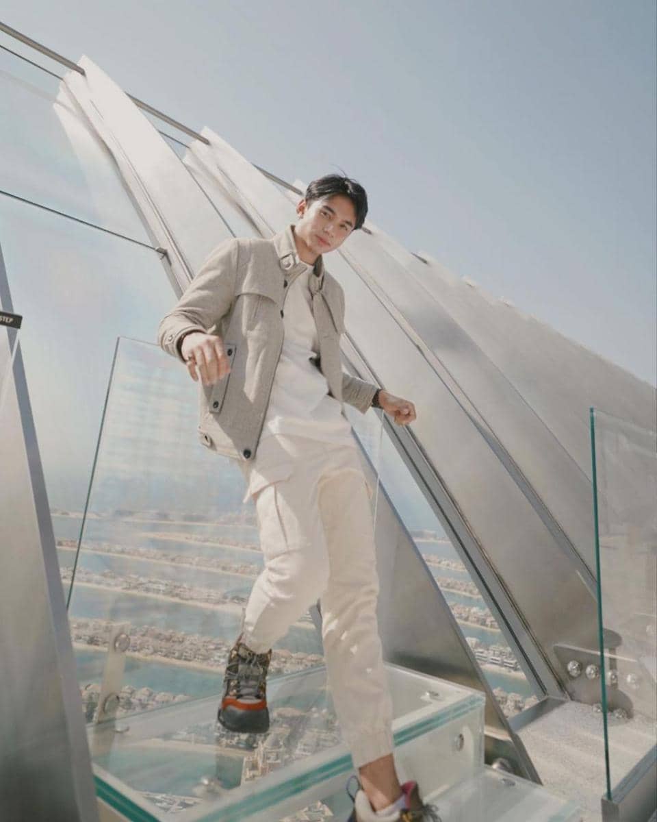 inspirasi outfit Ekhsan (instagram.com/ekhsannn_)