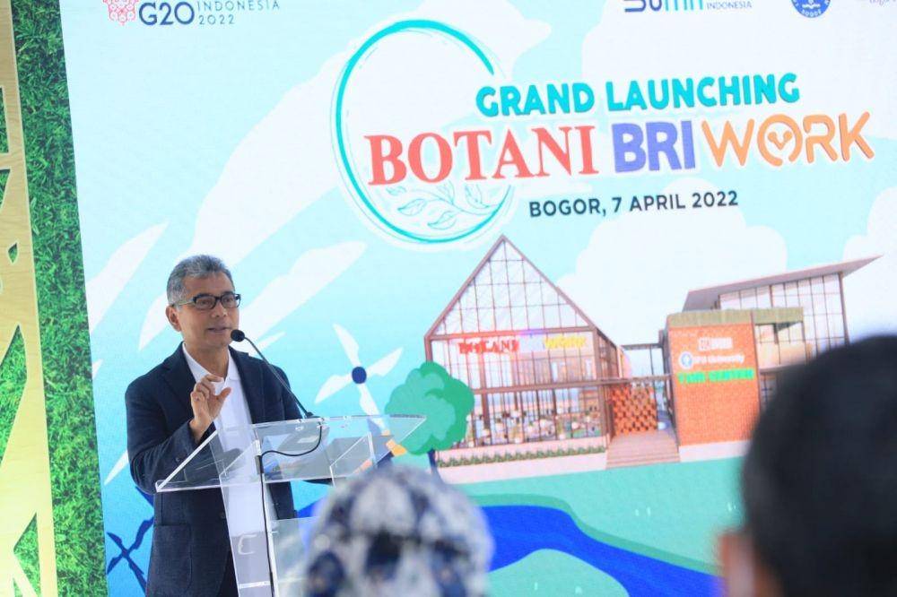 BRI menyediakan jaringan kantor layanan sekaligus co-working space, cafe, dan ruang publik dalam format Community Branch Banking Botani BRIWORK IPB. (Dok. BRI)