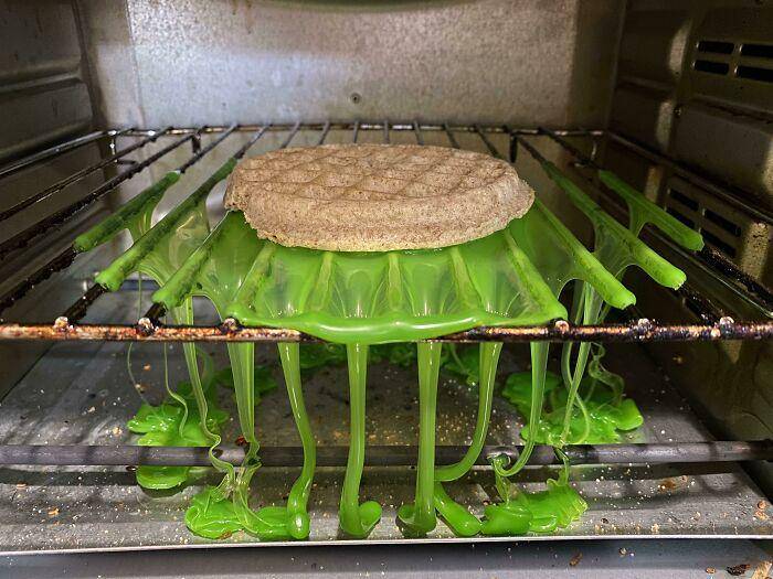 insiden lucu ketika memasak (reddit.com/princessbuttercat)