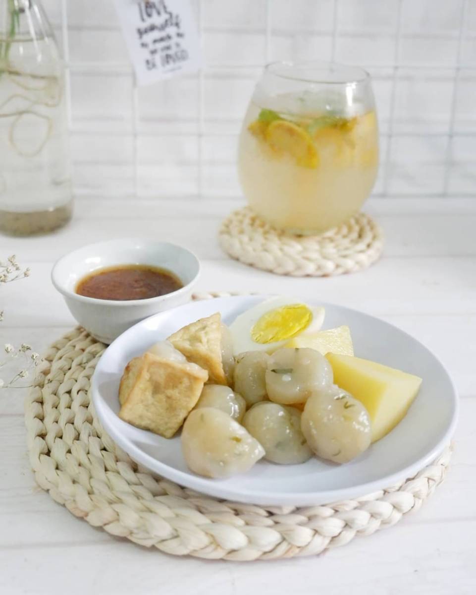 siomay aci (instagram.com/anick5570)