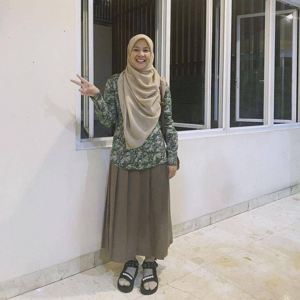 OOTD skirt ala Natasha Rizki (instagram.com/natasharizkynew)