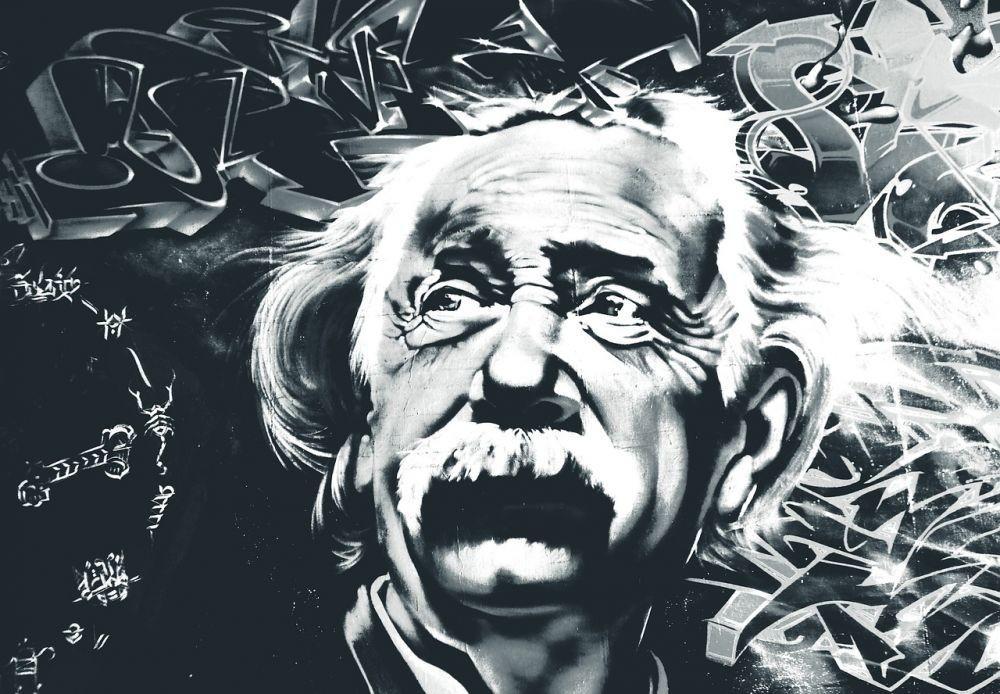8 Bukti Teori Relativitas Einstein di Kehidupan Nyata