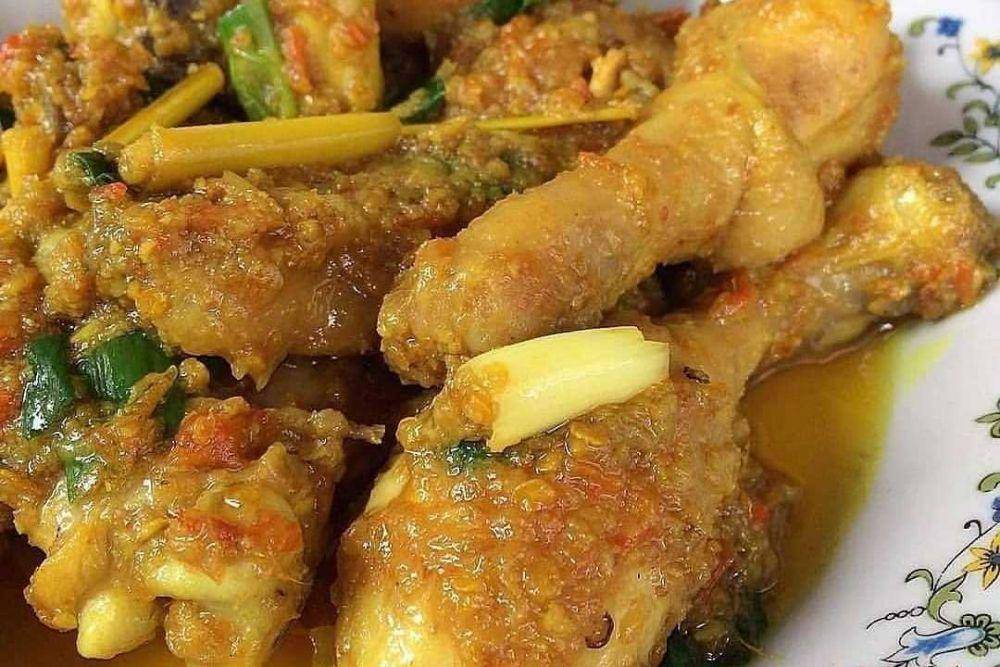 Ayam Geledek (instagram.com/resep.masakanibu)