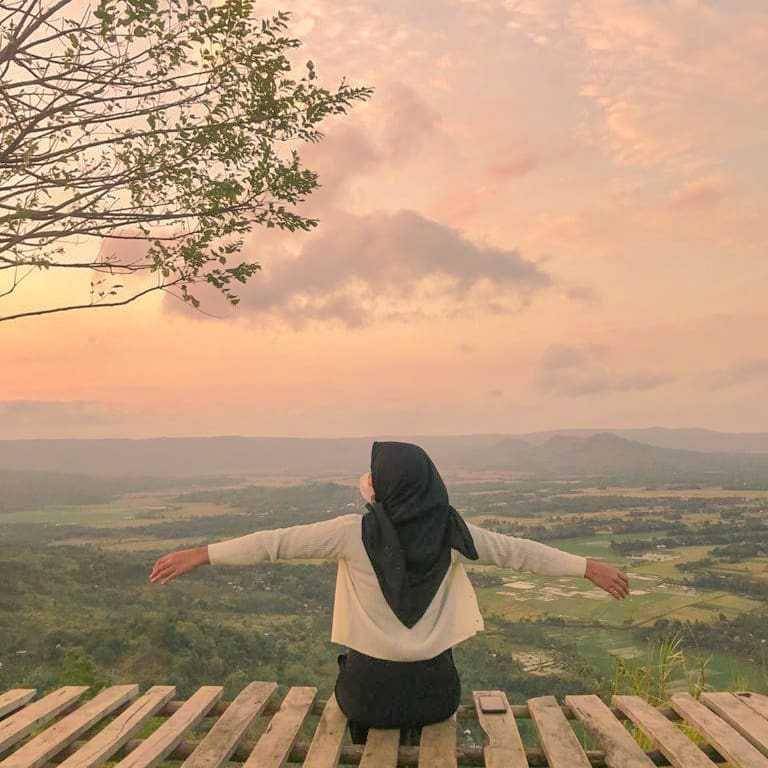 Puncak Darma (instagram.com/_elbrrh)