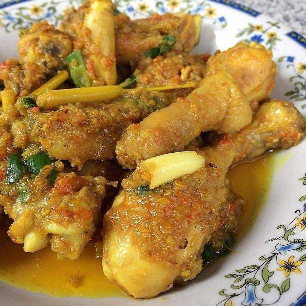 Ayam Geledek (instagram.com/resep.masakanibu)