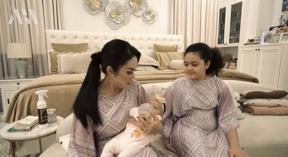 Momen kebersamaan Aurel dan Atta buka puasa di rumah Krisdayanti (youtube.com/attahalilintar)