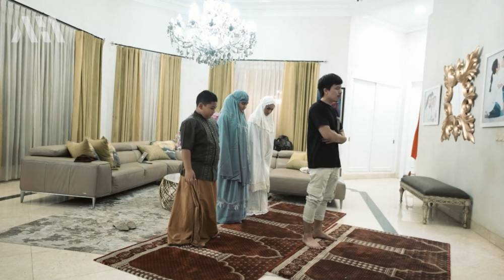 Momen kebersamaan Aurel dan Atta buka puasa di rumah Krisdayanti (youtube.com/attahalilintar)