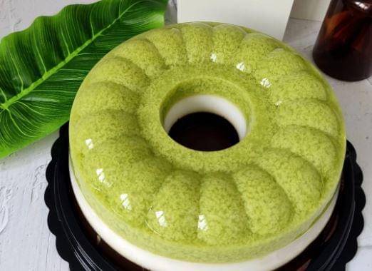 puding lumut (instagram.com/fannyscakery)