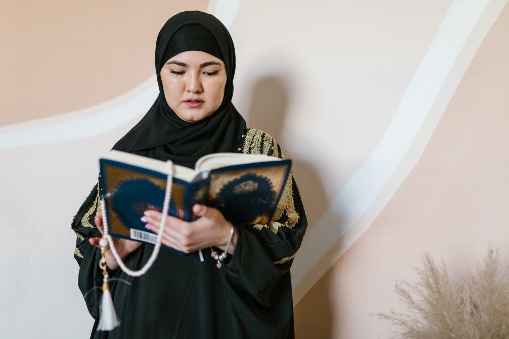 Surat As-Saffat Ayat 131-143 Arab: Arti, Kandungan, dan Keutamaan