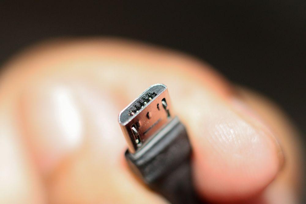 7 Kabel Micro USB Terbaik, Bisa Mengisi Daya dengan Cepat