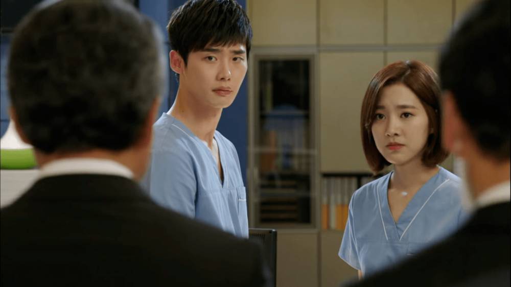 Lee Jong Suk dan Jin Se Yeon di drama Doctor Stranger (Dok. Netflix/Doctor Stranger)
